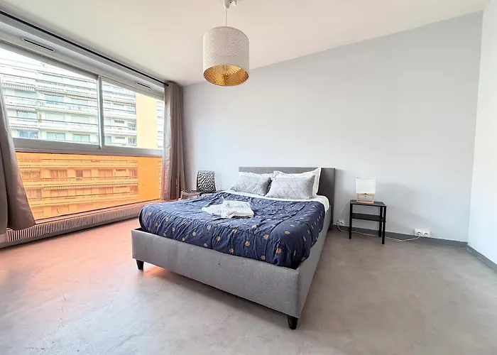 4 Persones Secteur Galaxie * Клермон-Ферран